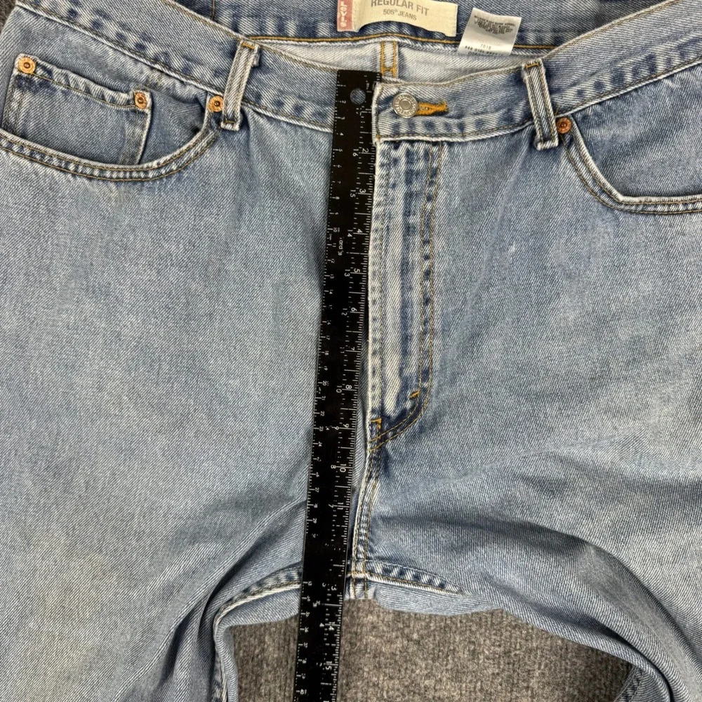 Levi's Jeans Mens Size 40x30 Light Wash 505 Regular Fit Straight Leg Denim Stain